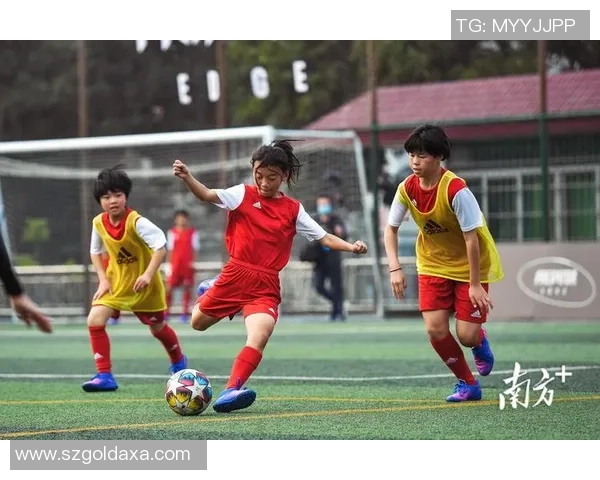 华天足球携手青训发展推动中国足球未来新篇章